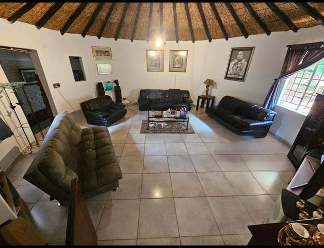 FARM FOR SALE IN KAMEELDRIFT